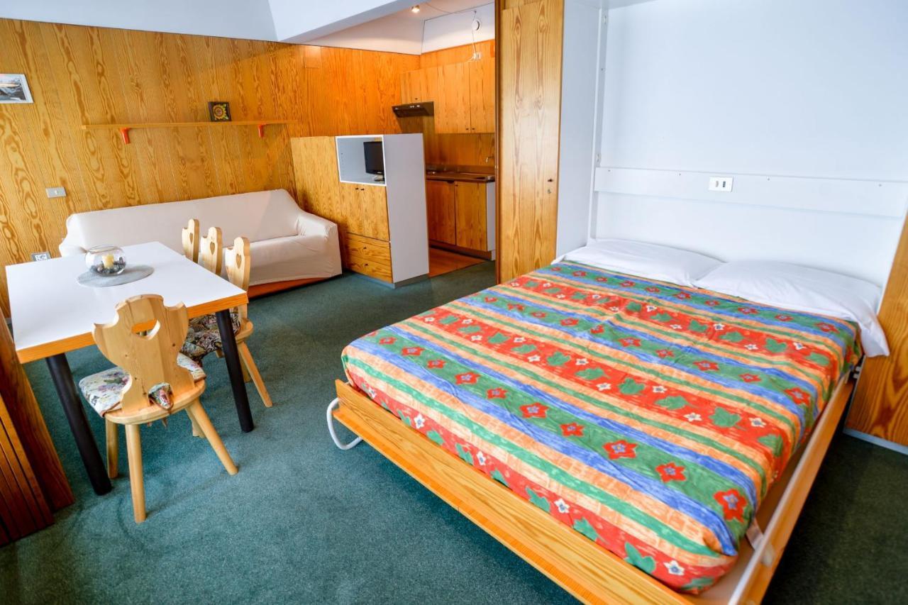 Res.Albarè/Solaria Apt.Solandra Mezzana  Extérieur photo